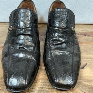 Universal Dk Brown Crocodile Embossed Leather SlipOn Loafers with MetalLabel 9.5